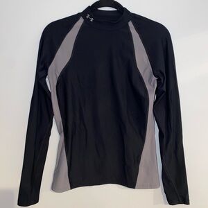 Under Armour Black and Gray Performance Top size women’s large